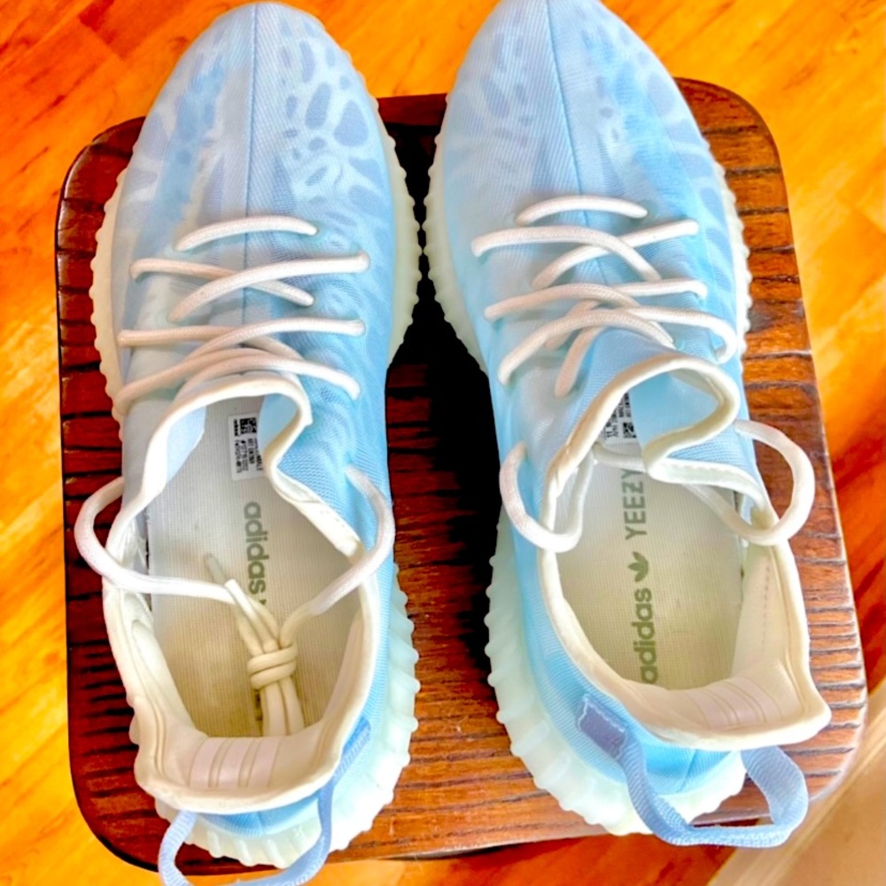 Yeezy Boost 350 V2 - Mono Ice